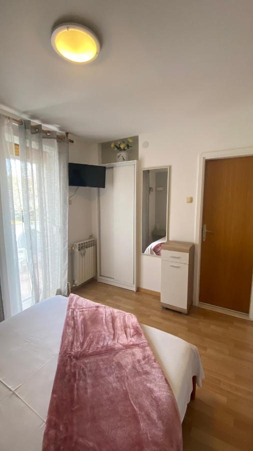 Guest House Tonica Krk Town Zewnętrze zdjęcie