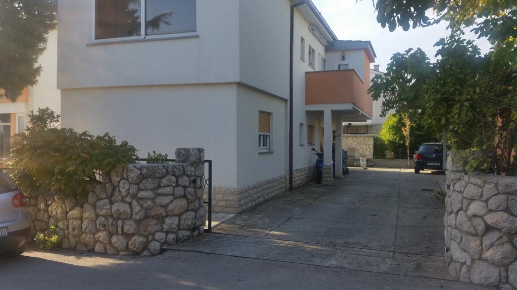 Guest House Tonica Krk Town Zewnętrze zdjęcie