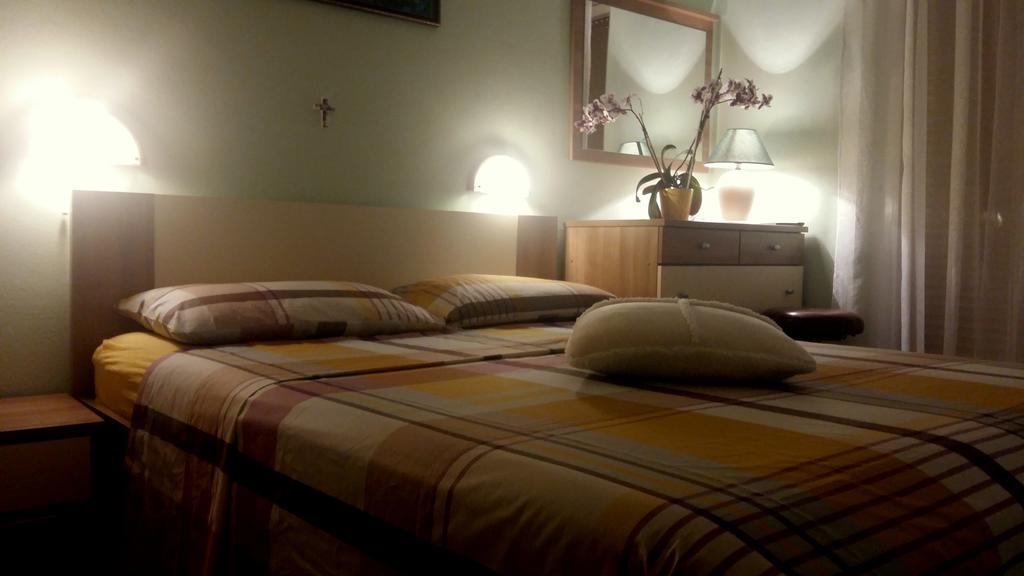 Guest House Tonica Krk Town Zewnętrze zdjęcie
