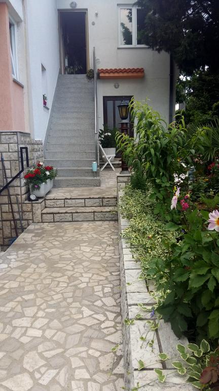 Guest House Tonica Krk Town Zewnętrze zdjęcie